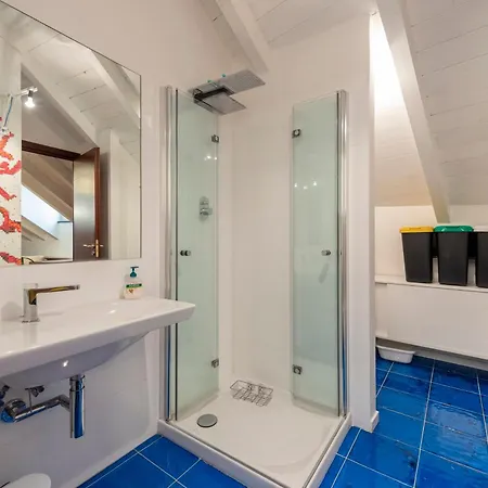 Joivy Lovely Studio Next To Piazza De Ferrari Genoa Exterior photo
